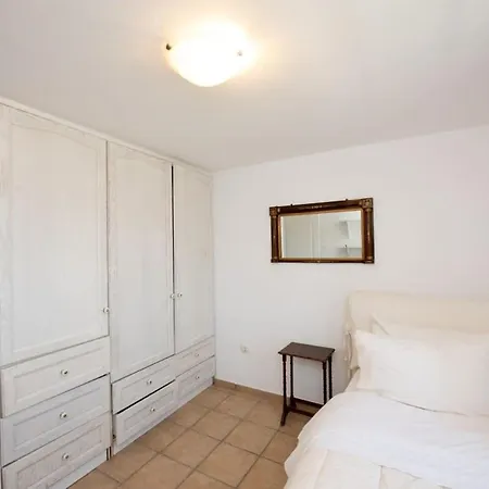 Victoria With Sea View And Two Private Pools Villa
